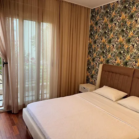 Viola Di Mare * Budva